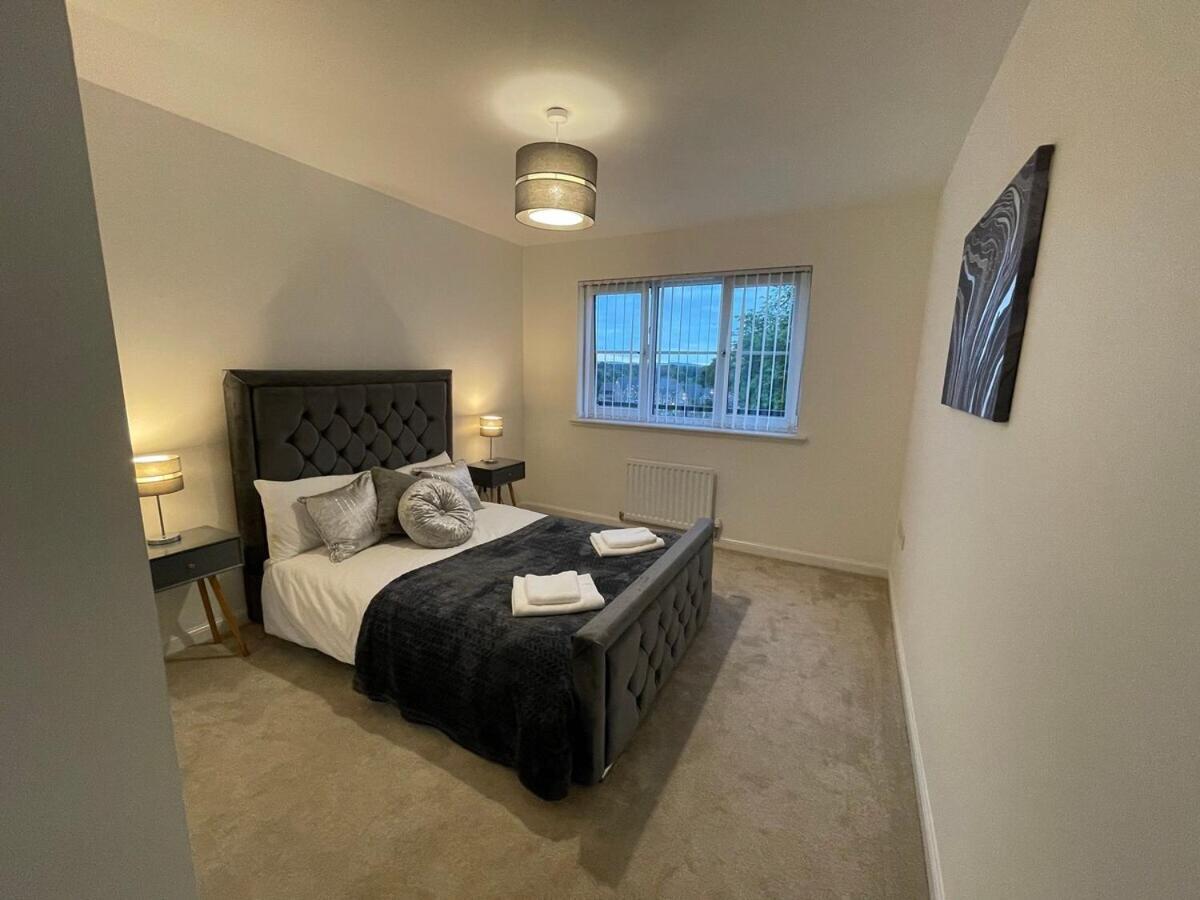2 Bedroom Luxury Flat In Quiet Village Of Bishopton Bishopton  Eksteriør billede